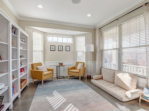 4th image of 4363 Brighton Ln
