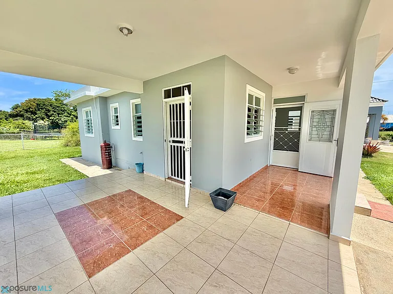 1 Calle Blvd — Photo 4