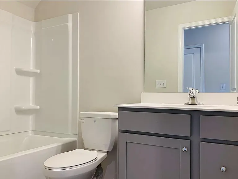 250 Mahone Dr — Photo 9