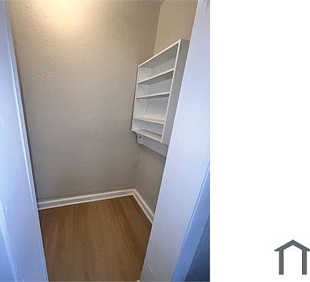 4th image of 2550 Elyria Ave #1