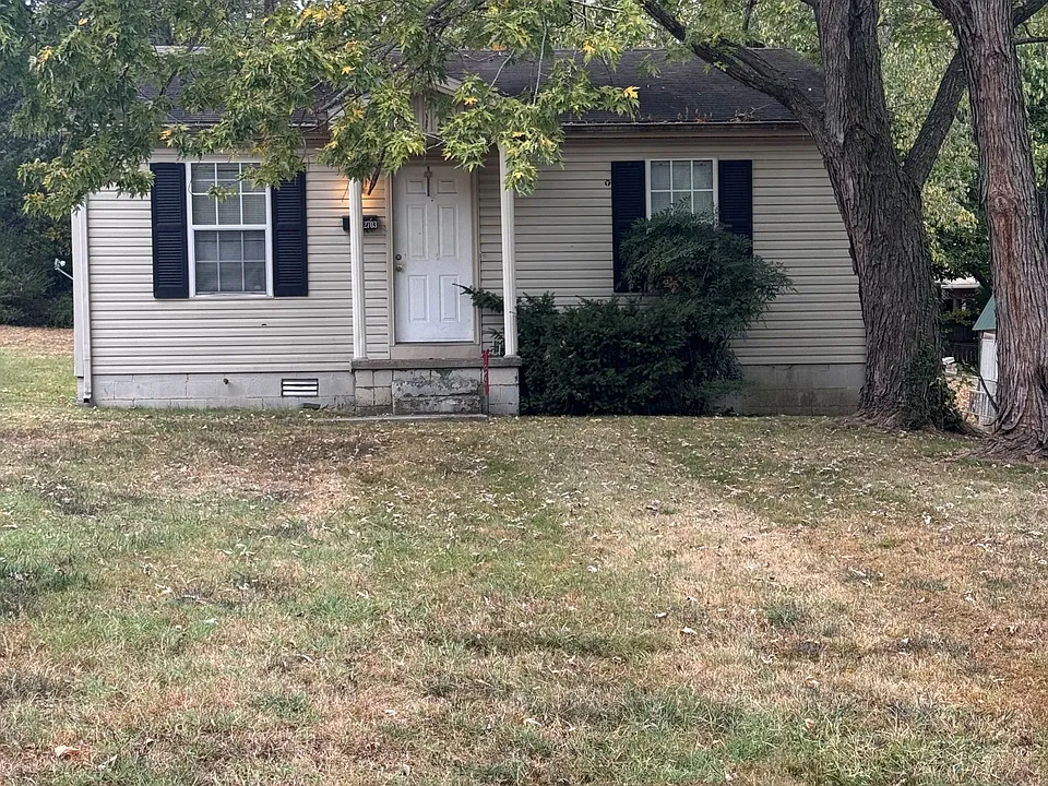 2703 Jennette Cir