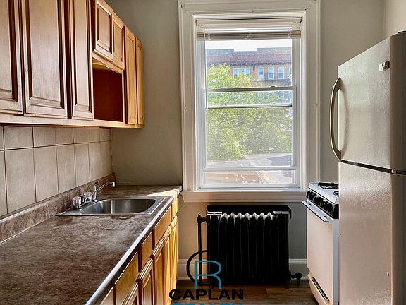 2nd image of 90 Norton St #3