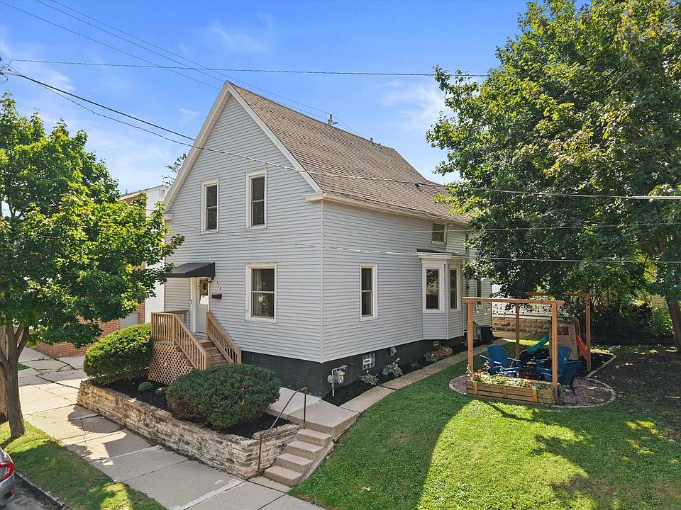 1st image of 915 E Homer STREET