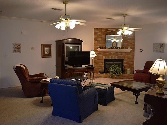 4th image of 709 Oakland Dr