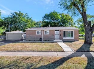 2758 Oxford Dr, Markham, IL 60428