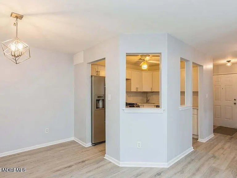 1101 Stoneridge Cir #1101 — Photo 3
