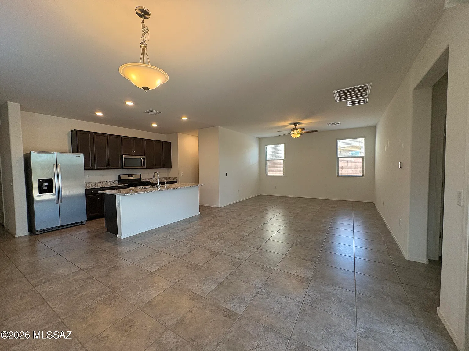 3 bed, 2.0 bath, 1745 sqft, $2,050 — Photo 4