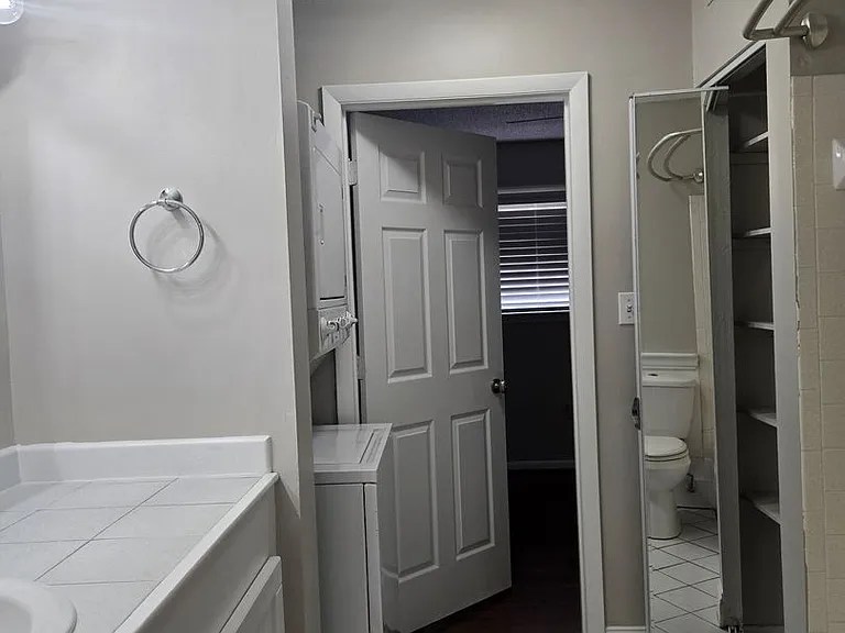 4503 NW 41st Pl — Photo 24