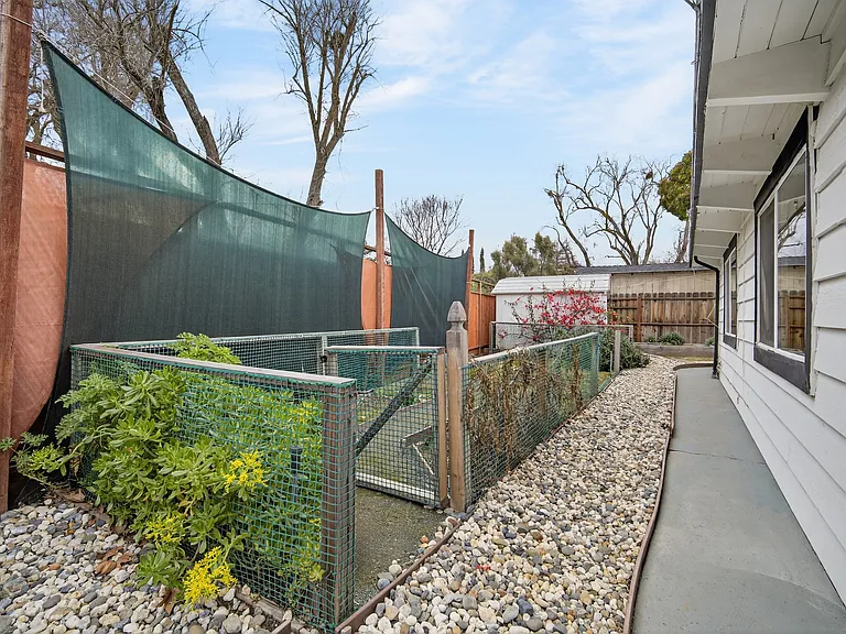 259 Gloria Dr — Photo 31