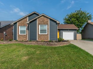 265 Applegrove Dr, Nicholasville, KY 40356