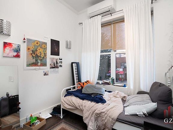 5th image of 24-20 Ditmars Blvd #3A