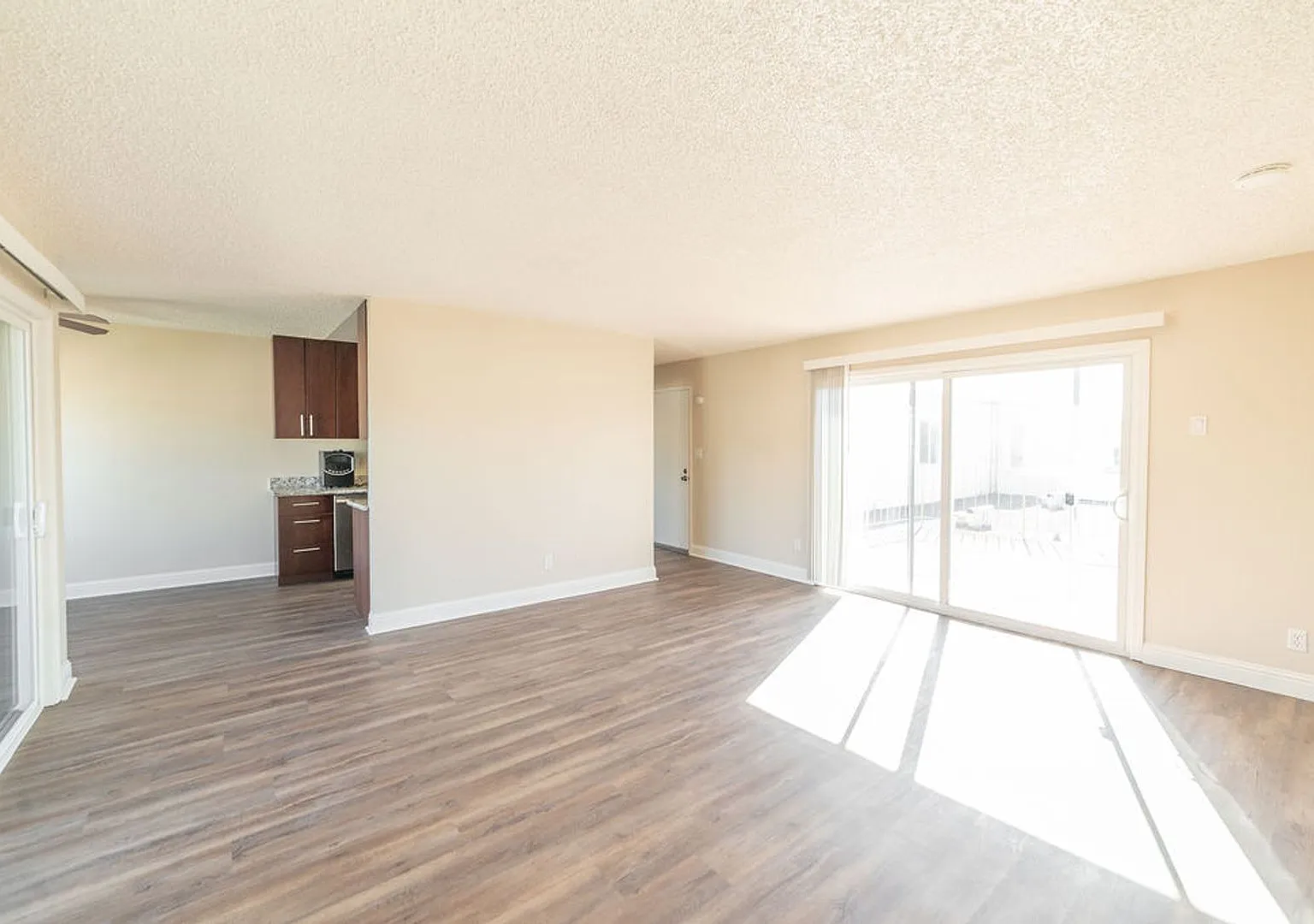 Euclid Apartments — Photo 2