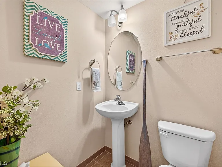 2825 Palm Beach Blvd #215 — Photo 20