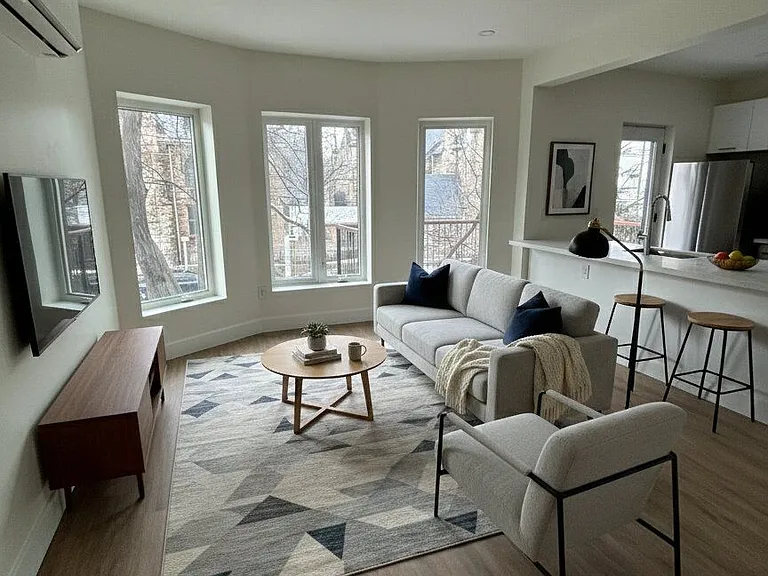 259 John St S #5 — Photo 3
