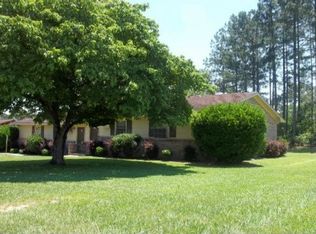 69A Camellia Ln, Spring Lake, NC 28390