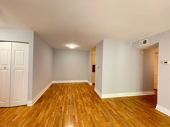 5th image of 6155 Knoll Way Dr APT 102