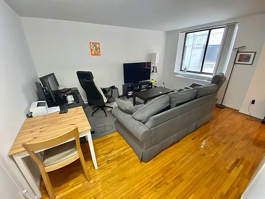 Rented by J PRESTON AND ASSOCIATES INC | media 6