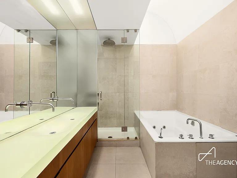 1 Bond St #2D — Photo 10