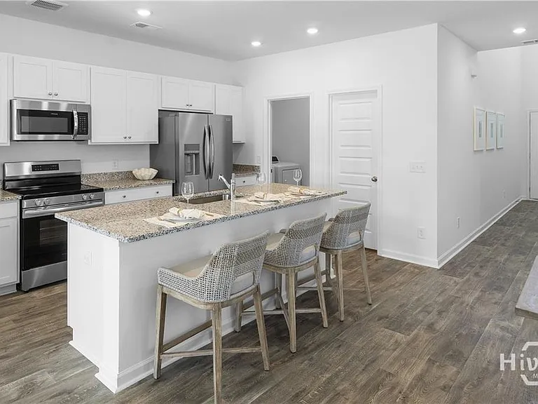 108 Amethyst Dr — Photo 4