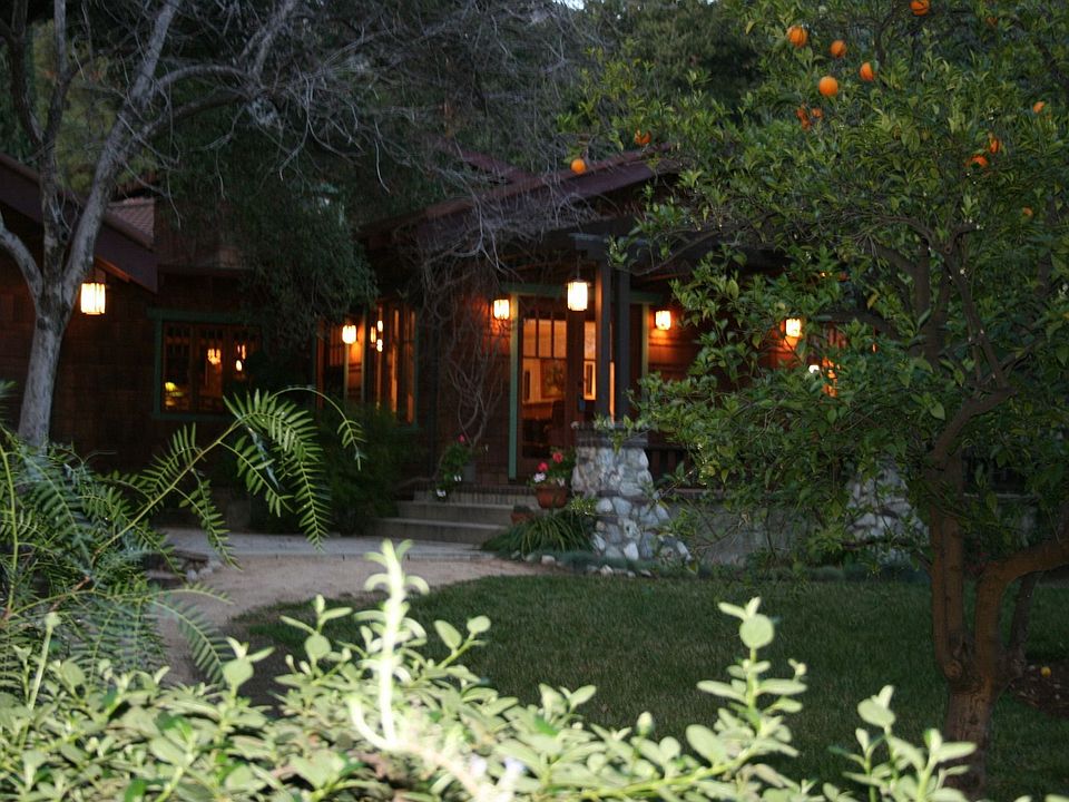 1st image of 727 W Montecito Ave