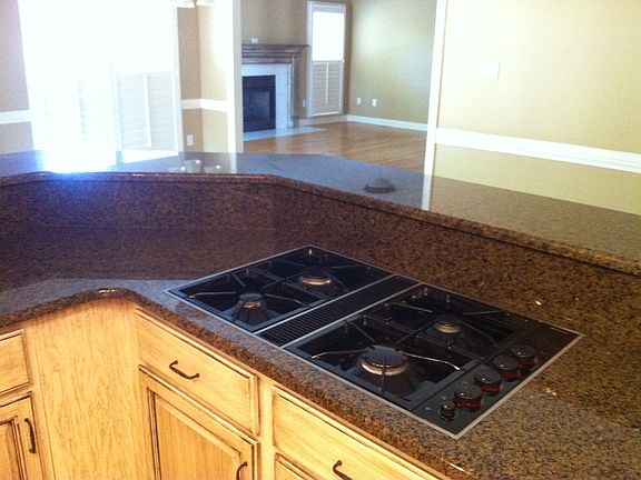Gas cooktop