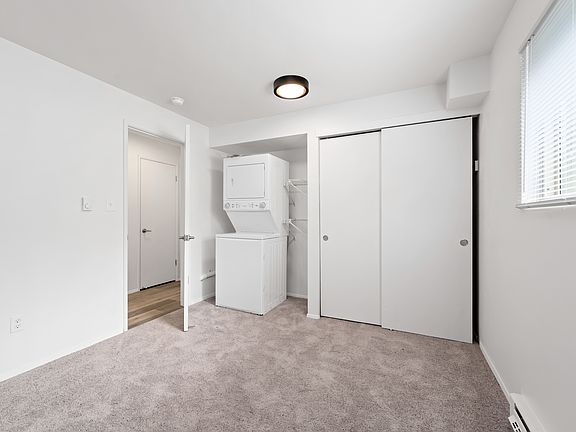 5th image of 5451 California Ave SW #404