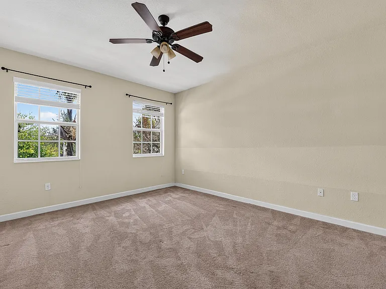 17094 SW 95th Ter — Photo 31