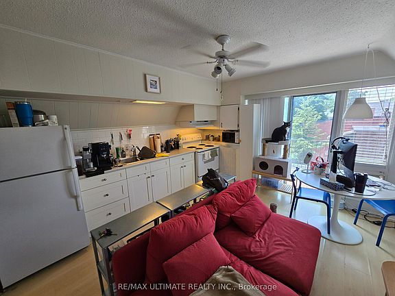 4th image of 394 Sunnyside Ave #4