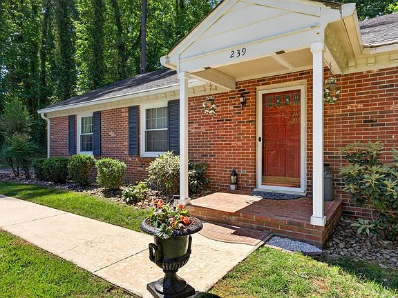 2nd image of 239 Chesterfield Pl