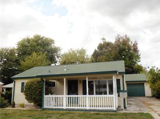 250 Arlington Dr, Whiteland, IN