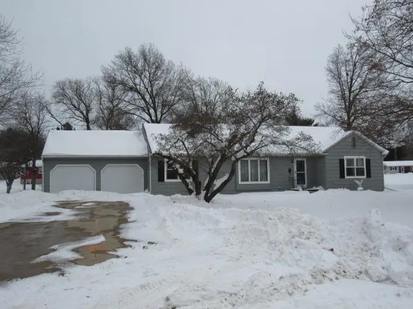 114 Park Blvd, Monticello, IA 52310