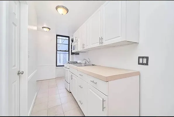 Rented by Compass | media 41