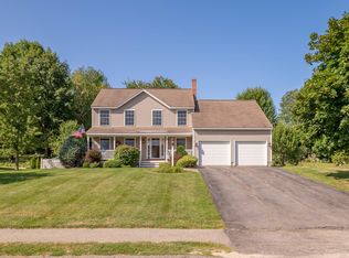 36 Clearview Dr, Gorham, ME 04038