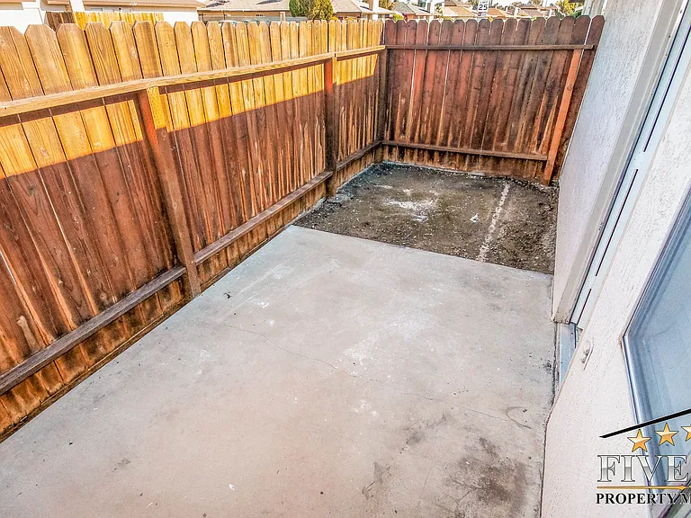 2700 Ashe Rd #B — Photo 14