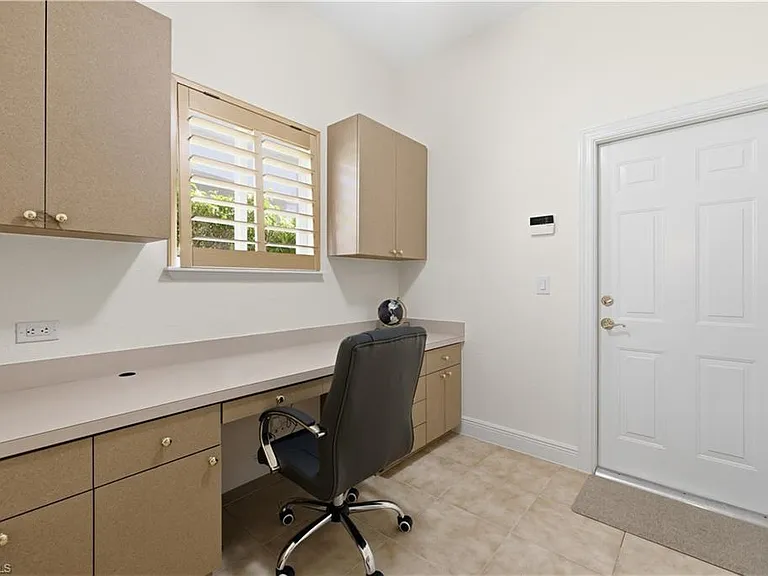 9235 Troon Lakes Dr — Photo 16