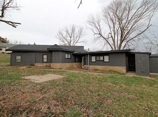 902 Court St, Saint Joseph, MO 64504