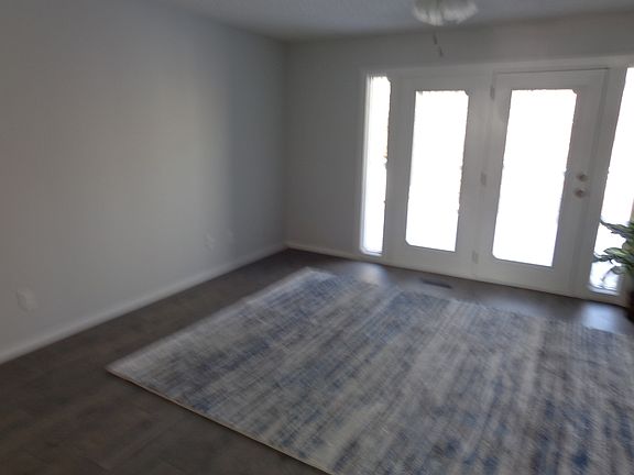 4th image of 17 Abingdon Ln