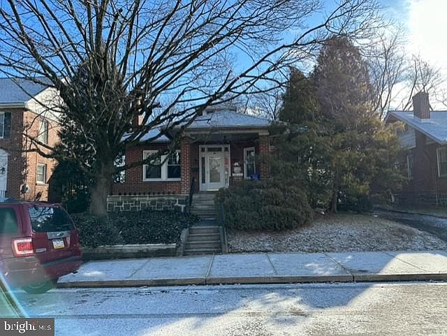 1st image of 223 S 11th St