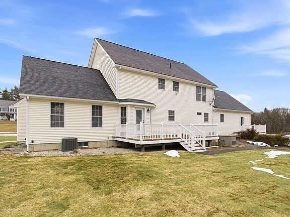 4th image of 4 Wasserman Heights