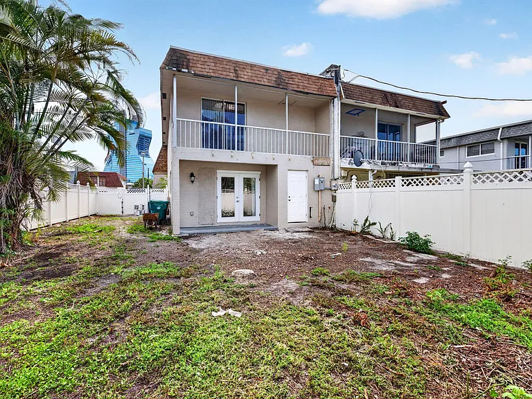5424 SW 44th Ter — Photo 27