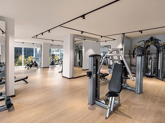 5th image of 1 West End Avenue #10E