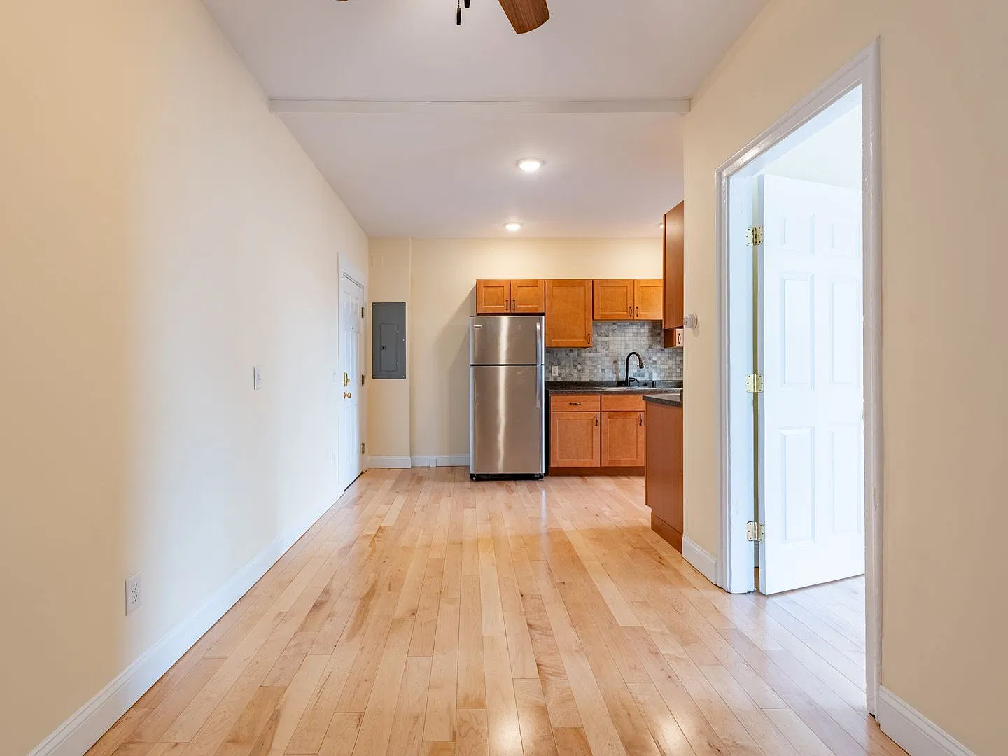 375 St Paul St — Photo 4