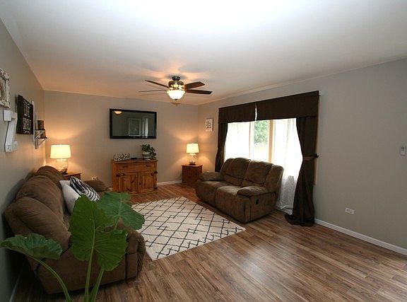 5th image of 509 Northfield Dr