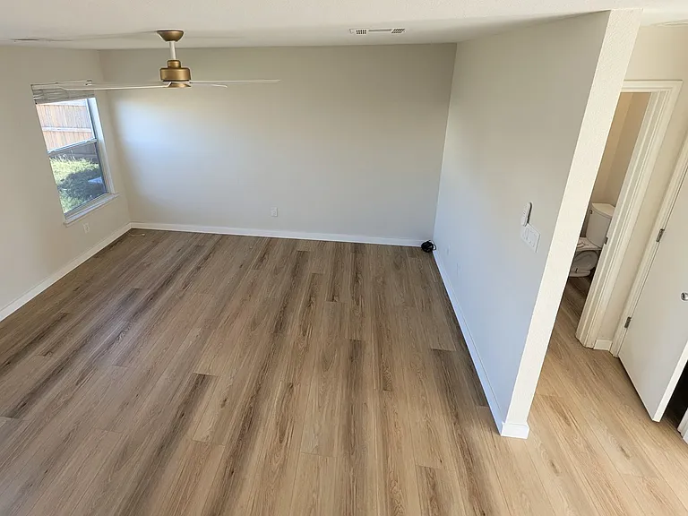 222 Phillips St — Photo 17