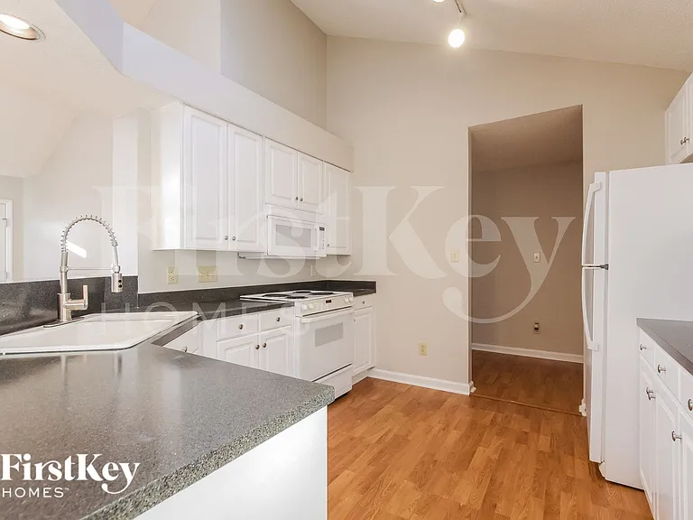 6627 Flat Creek Dr — Photo 8