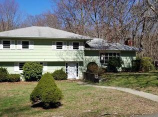 40 Oak Hill Ln, Shelton, CT 06484