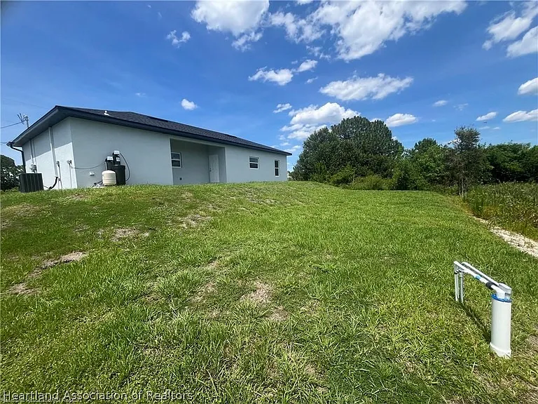 747 Pacific St — Photo 14