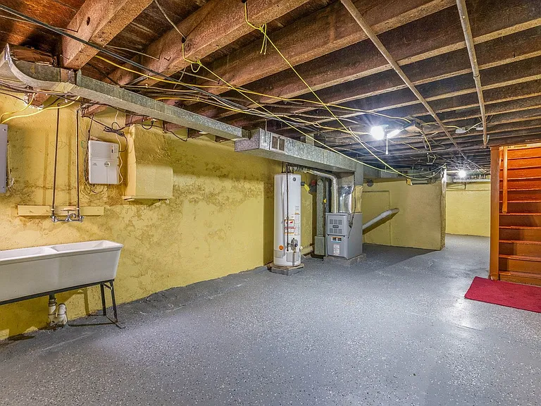 513 Morris St — Photo 19