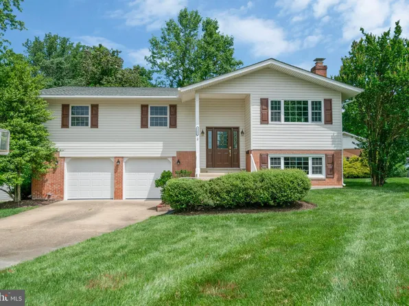 6300 Bridgeton Ct, Springfield, VA 22152