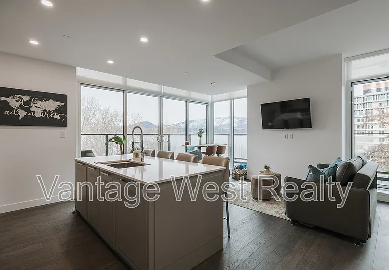 3389 Lakeshore Rd #516 — Photo 40